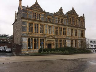 Councillors call to delay library revamp
