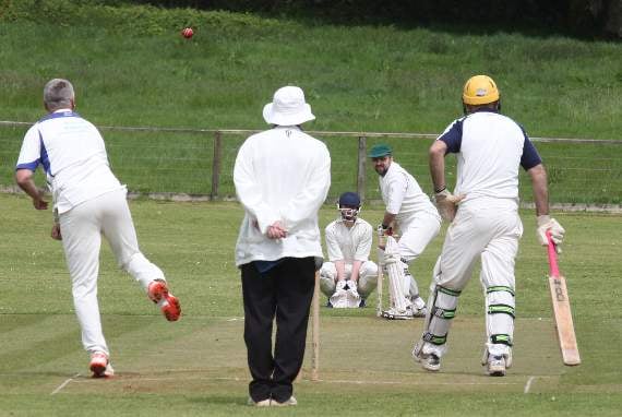 Bridestowe in command against seconds