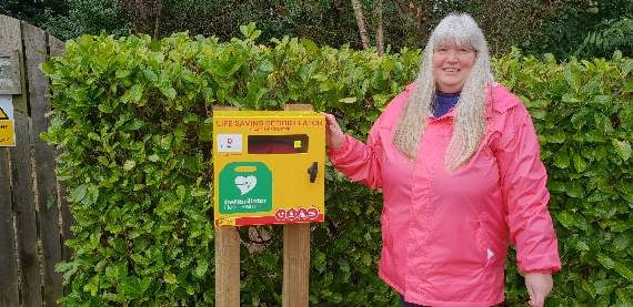 Lifesaving defibrillator installed at park homes community near Okehampton