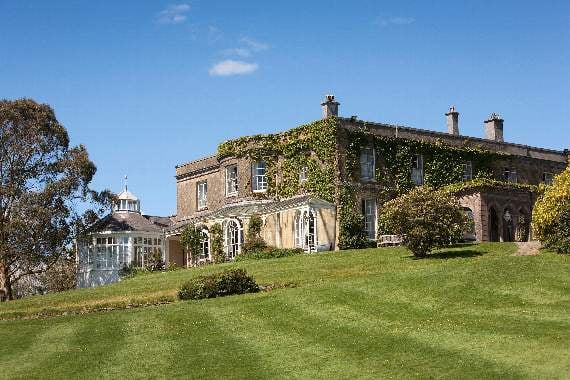 History enthusiasts’ behind-doors peek