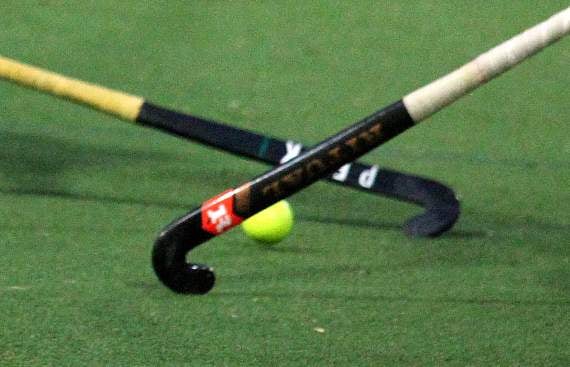 Men’s firsts stretched by Caradon attack