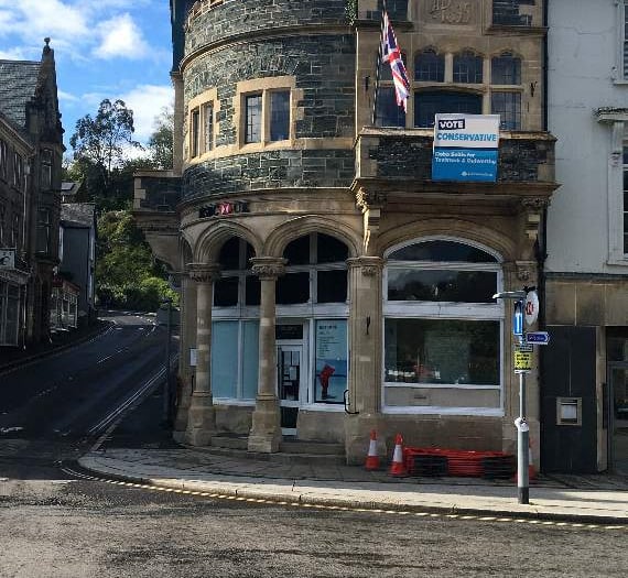 Tavistock's iconic HSBC bank has closed its doors for the last time