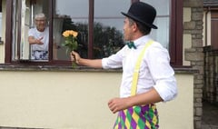 Okehampton entertainer to brighten up the lives of elderly people in the community