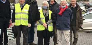 Devon Freemasons give grant of £4,000 to Tavistock Foodbank