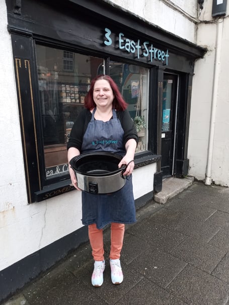 Rebecca Green and slow cooker