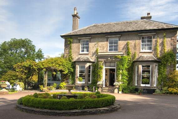 Tavistock hotel makes fresh statement over proprietor 'outed' by paedophile hunters