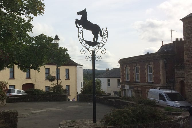 War Horse sign in the square in Hatherleigh