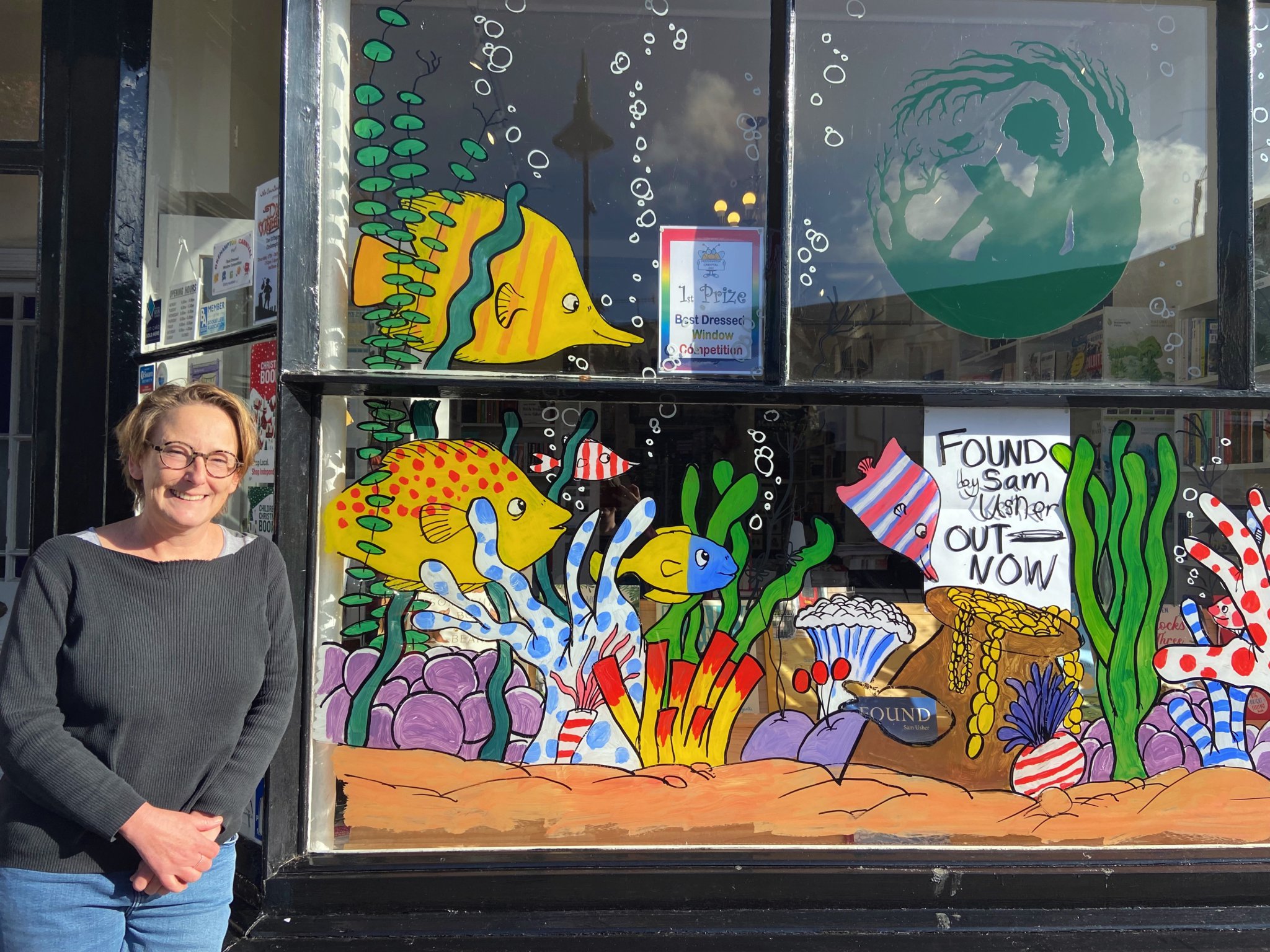 Paddington star's book inspires festive shop art at Okehampton bookshop