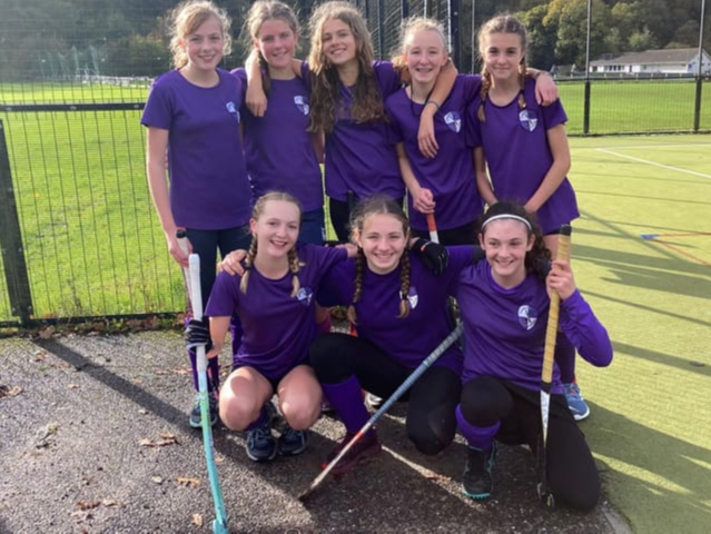 Okehampton under 14s girls hockey team