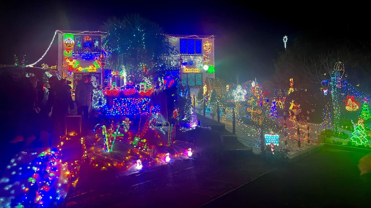Okehampton's Oak Road Christmas lights return for fourth year