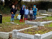 Schoolchildren help cemetery to go 'green'