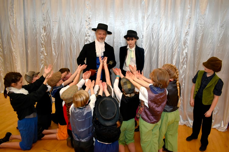 Hatherleigh Players Oliver