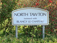 North Tawton High Street closed for pothole repair