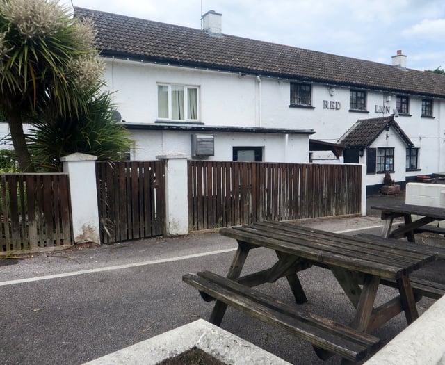 No support for plan to convert Tedburn St Mary’s Red Lion Inn
