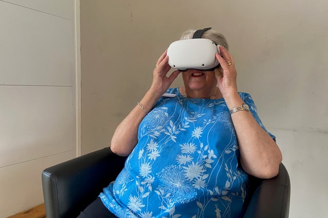VIDEO: Okey Memory Cafe goers get a one-of-a-kind VR experience