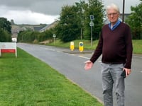 Councillor petitions for new pavement