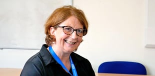 Derriford Hospital boss to step down