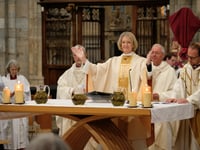 Bishop Jackie makes history at Maundy Thursday service