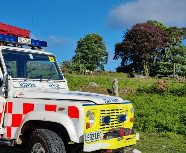 Moorland rescuers help casualty