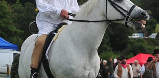 All along, down along to Widecombe Fair