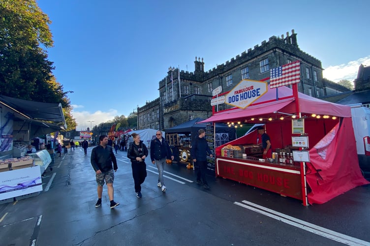 Refreshments outside the Bedford Hotel at Tavistock Goose Fair.