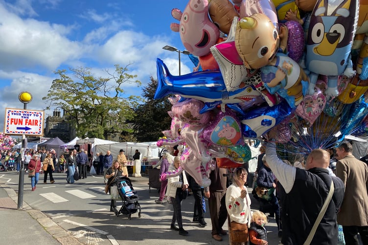 A balloon seller doing a roaring trade at Tavistock Goose Fair