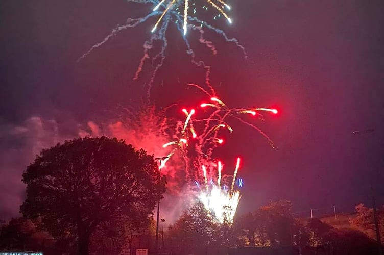 Over a thousand people watched the display