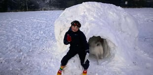 Princetown children build a play igloo