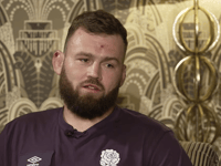 Cowan-Dickie helps England get off to a winning start