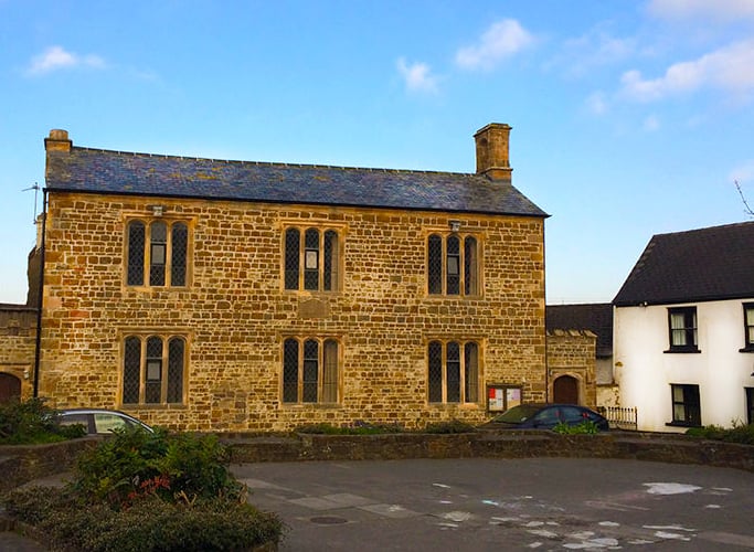 The entrance to the fair is via the door at the right hand side of the building above