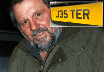 Jethro's iconic plate sells for £30k
