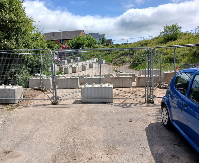 Landowner defends fence amid trespass claims