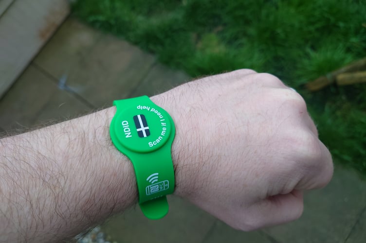 The wristband. 