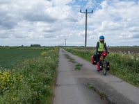 Researcher connects with farmers during 2,000-mile cycle challenge