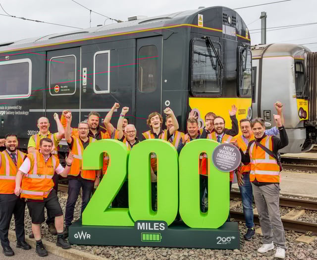 Record battery train revolutionises Southwest