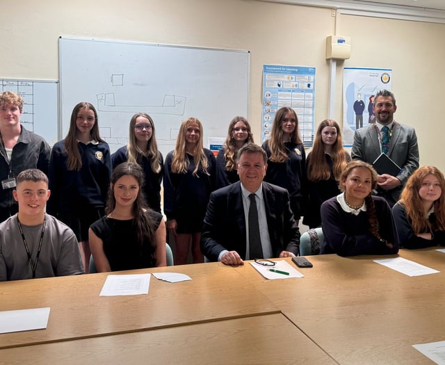 MP visits college to discuss sixth form future