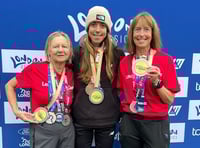 Friends' sporting challenge defies cancer diagnosis