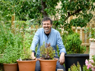 Celebrity gardener digs deep at talks