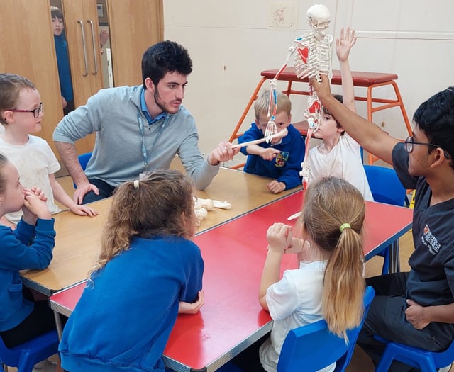 Lifton pupils inspired by medical students' educational visit