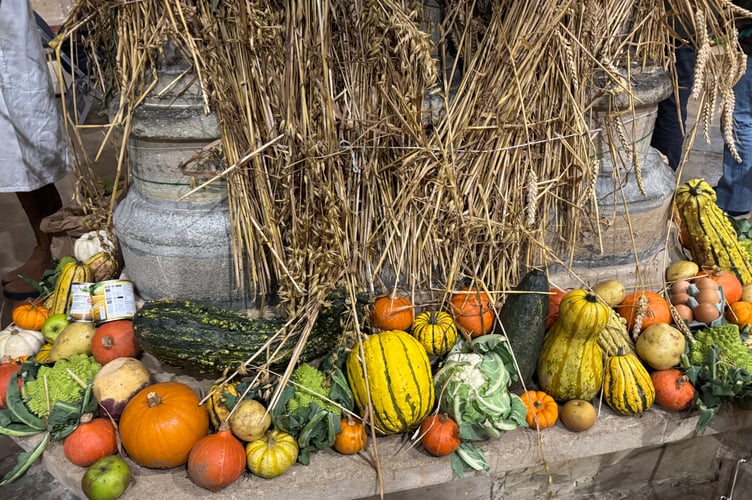 One of the decorated pillars. AQ 6698
