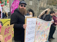 Tavi rally's welcome for all