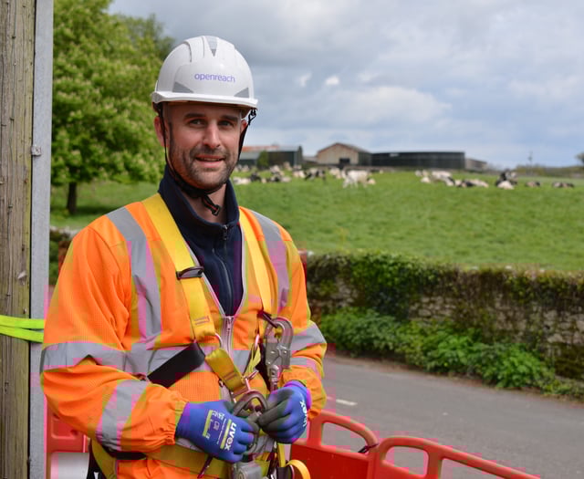 Homes in three West Devon villages can now connect to full fibre broadband