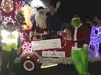 WATCH: Santa's sleigh brings festive cheer 