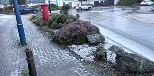 Okehampton's first snow as Met issues warning