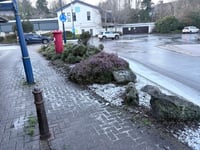 Okehampton's first snow as Met issues warning