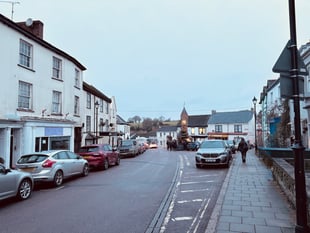 North Tawton Town Council to consider parking difficulties in town