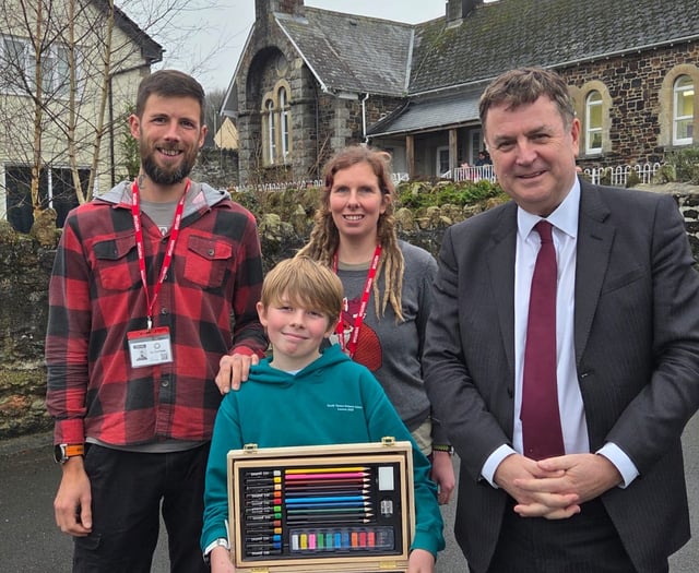 South Tawton pupil wins Sir Mel’s Christmas card contest