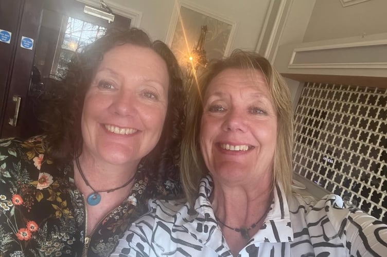 Horn of Plenty in Four in a Bed TV reality TV show. Pictured are Sara and her twin sister Paula.