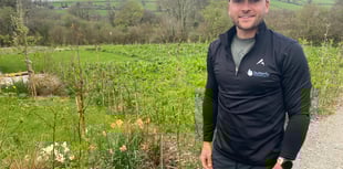 Man runs week of marathons for sick friend