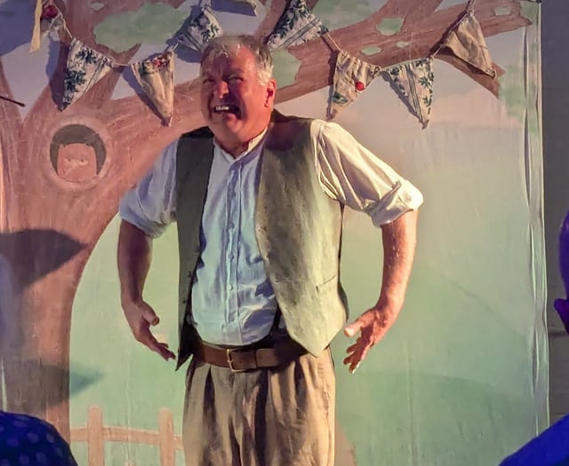 Review: One man, so many parts as comedy relaunches venue